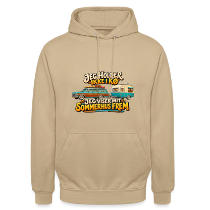 CityShirts - Hoodie - Jeg holder ikke i kø – Jeg viser mit sommerhus frem - CS034 - beige