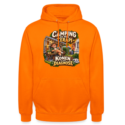 CityShirts - Hoodie - Camping er min terapi – Konen er min diagnose - CS032 - orange