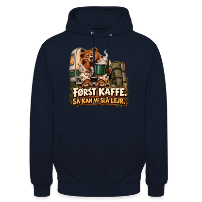 CityShirts - Hoodie - Først kaffe – Så kan vi slå lejr - CS043 - marineblå