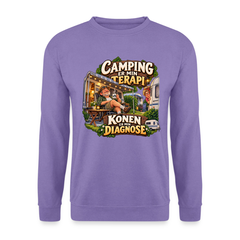 CityShirts - Sweatshirt - Camping er min terapi – Konen er min diagnose - CS032 - lavendel