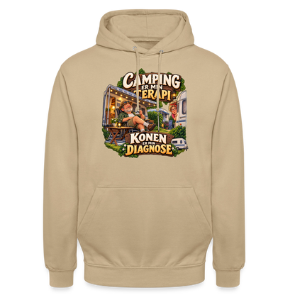 CityShirts - Hoodie - Camping er min terapi – Konen er min diagnose - CS032 - beige