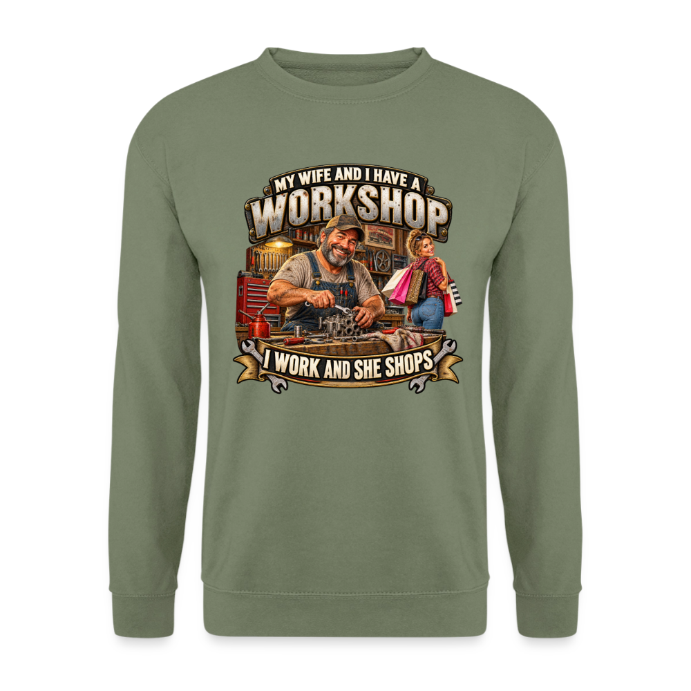 CityShirts - Sweatshirt - Workshop – I work and she shops - CS021 - militærgrøn