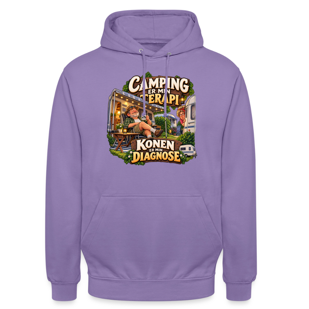CityShirts - Hoodie - Camping er min terapi – Konen er min diagnose - CS032 - lavendel